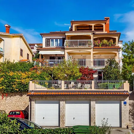 Apartment Amazing In With Wifi Rabac
