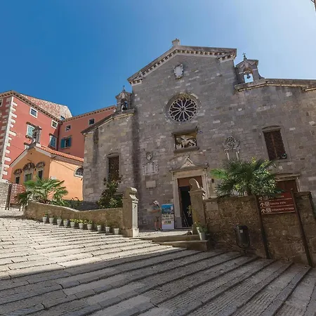 Apartment Amazing In With Wifi Rabac